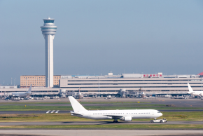 羽田空港　飛行機