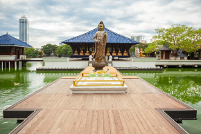 ガンガラーマ寺院　スリランカ